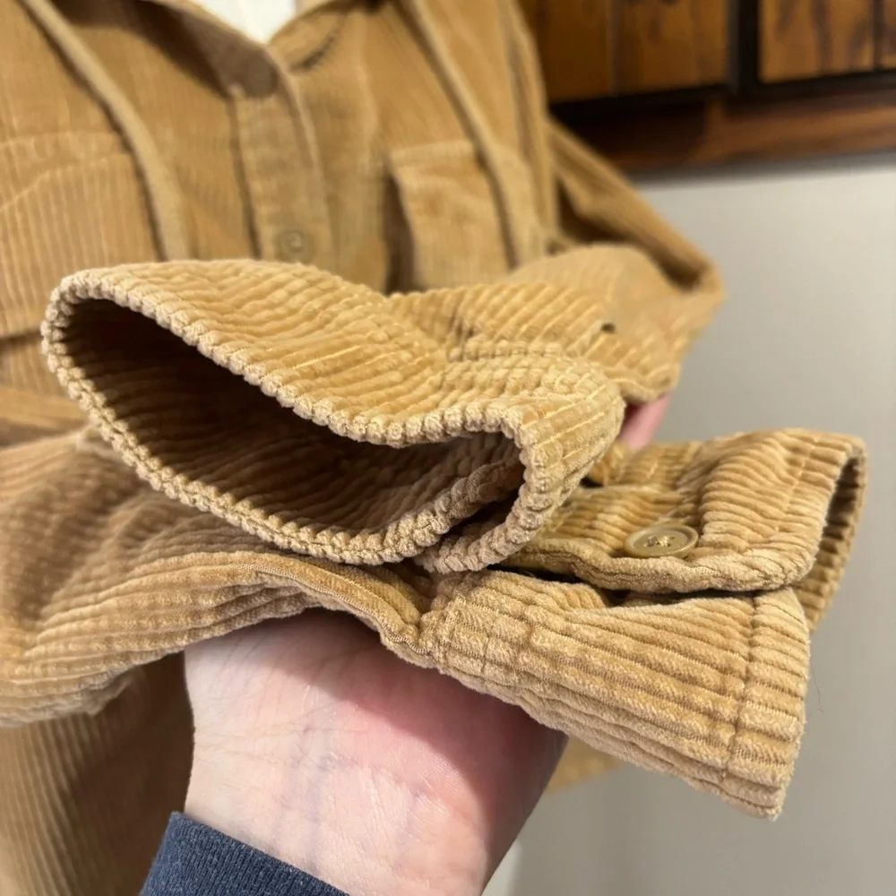 American Eagle Cropped Corduroy Button-Up Hooded Shirt Jacket Size Medium - Picture 7 of 13